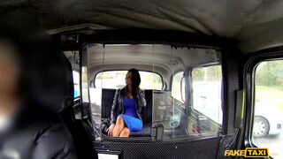 Fake Taxi - Jasmine Jae a szenvedélyes csöcsös milf