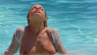 BRAZZERS - Kayla Kayden a bombázó világos szőke milf