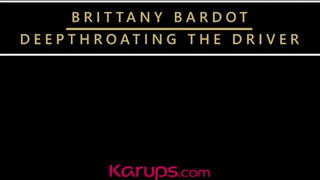 Karups - Brittany Bardot a bájos világos szőke milf