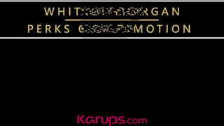 Karups - Whitney Morgan hancúrozik a tinédzser ürgével