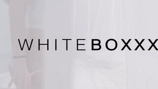 WhiteBoxxx - Zsenge csajszit ketten közösülnek meg