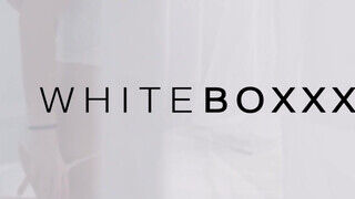 WhiteBoxxx - Vika Lita élvezi ha nyalják