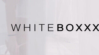 WHITEBOXXX - Chloe Lamour a gigászi cickós milf