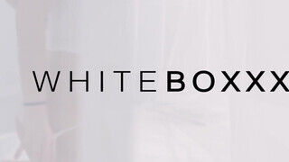 WHITEBOXXX - Kaisa Nord a bazinagy kannás orosz maca