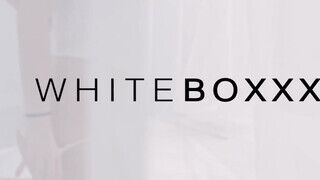 WHITEBOXXX - Mia Evans imádja a perverz szexjátékokat