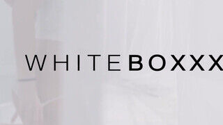 WhiteBoxxx - Eveline Dellai análba reszelve