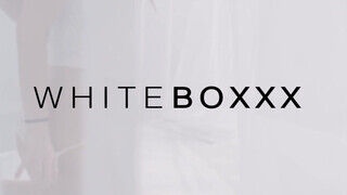 WhiteBoxxx - Oxana Chic pinája megszexelve