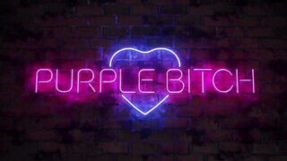 Purple Bitch keményen fenékbe kefélve