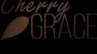 Cherry Grace nagyon csinos fehérneműben