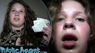 18 éves kishölgy legelső beleélvezése