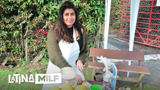Carmen Lara éhes milf lyuka kap mély baszást forró felvétel és szeretkezés közben