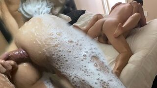 Kora Reggeli zuhany forró dugásba torkollik beleélvezéssel
